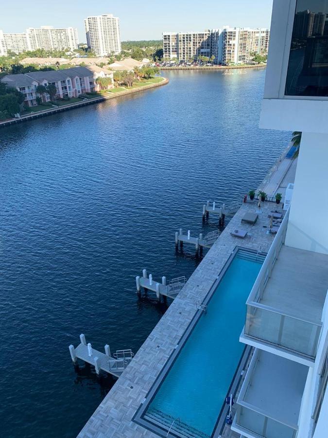 Luxury Condo With Jacuzzi And Amenities Голлівуд Екстер'єр фото